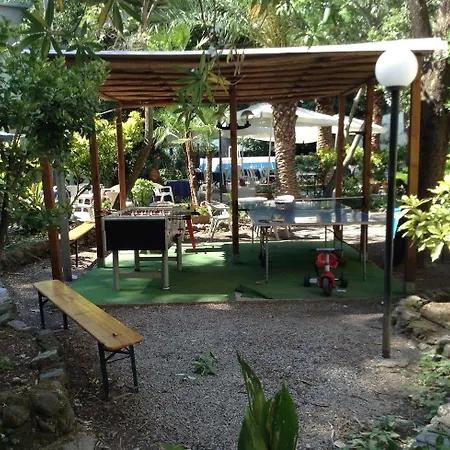 ホテル Arco Del Sole ラヴァーニャ