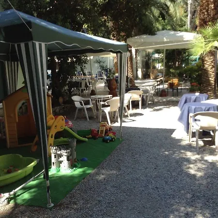 Arco Del Sole ホテル