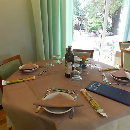 Arco Del Sole ホテル 3*