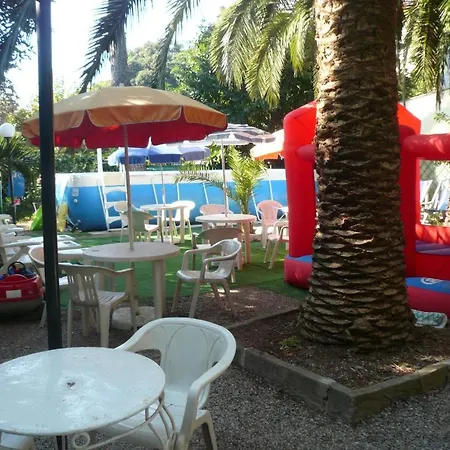 ホテル Arco Del Sole ラヴァーニャ