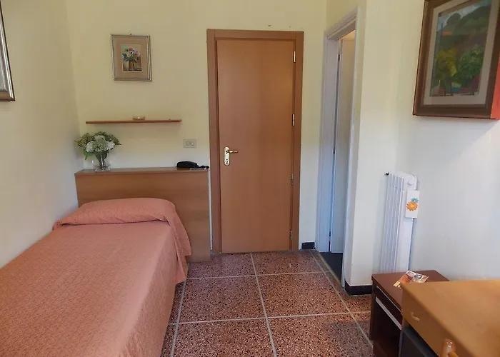 Arco Del Sole מלון 3*