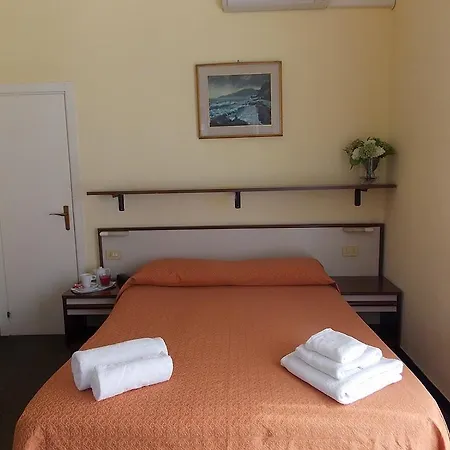 Arco Del Sole 3* Lavagna