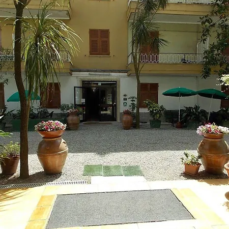 酒店 Arco Del Sole 拉瓦尼亚