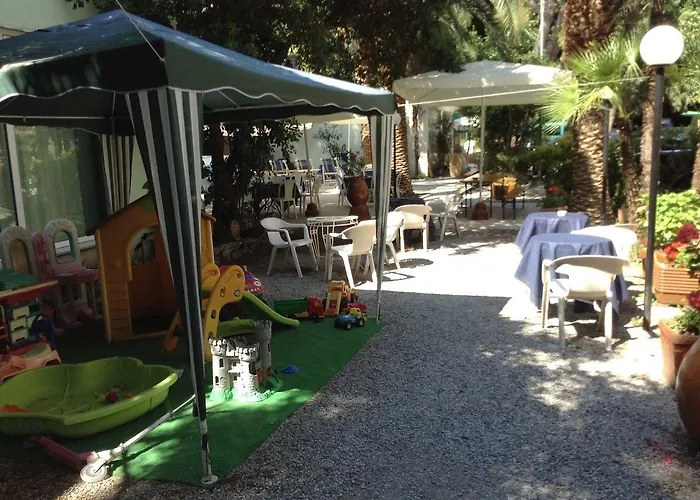 Arco Del Sole ホテル