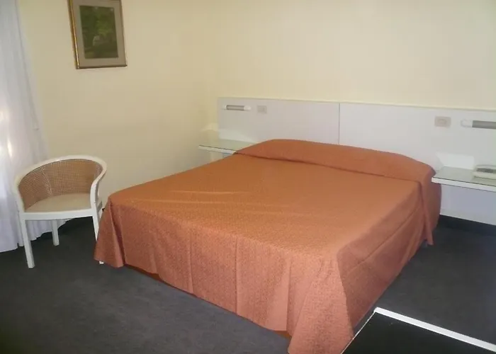 Arco Del Sole ホテル